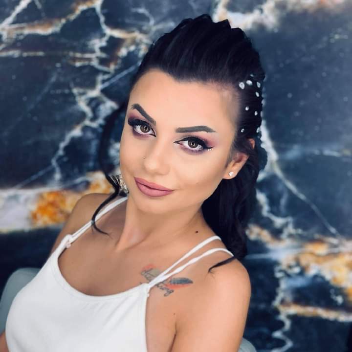 Paula Lausanne